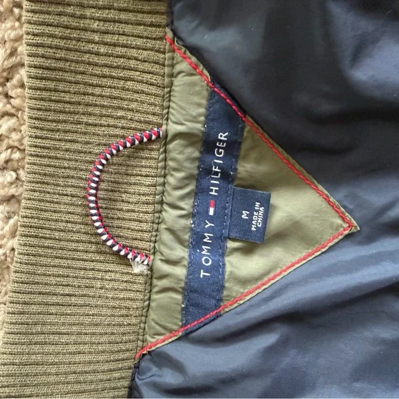 Tommy Hilfiger Olive Green Puffer Jacket - Picture 7 of 9